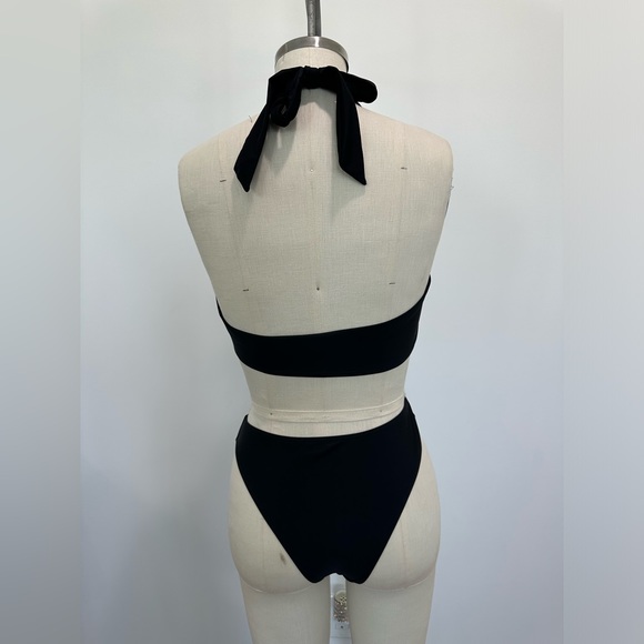 Monokini - Picture 2 of 4